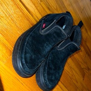 VANS MTE Slip Ons - Mens Size 10 
Black Suede
Hardly worn
Ultracush